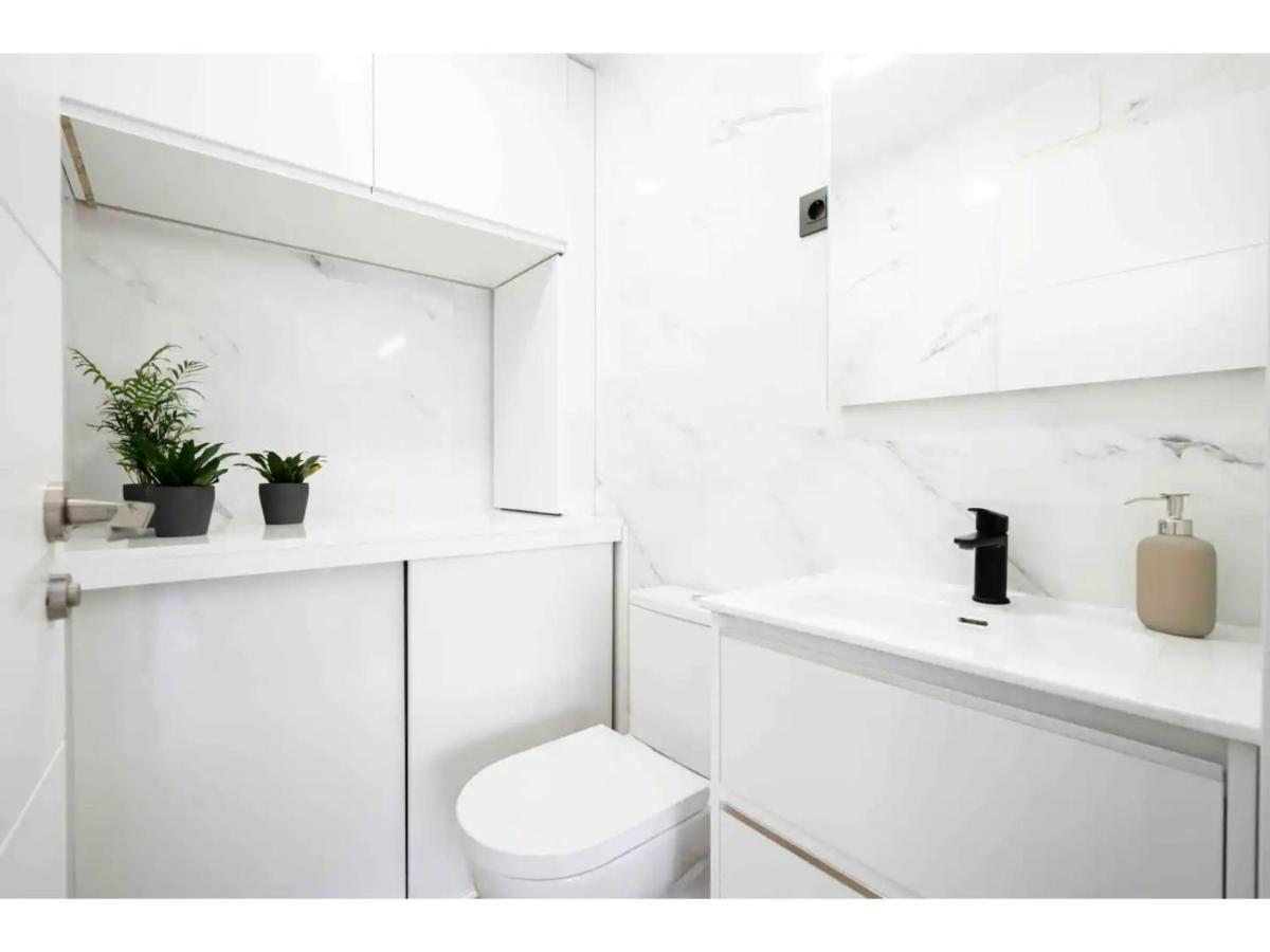 Precioso Apartamento A Pie De Calle - Retiro- Dr Laguna Madrid Eksteriør billede